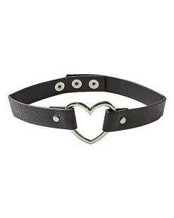 Wholesale 👏 Faux Leather Heart Choker Necklace 🤩